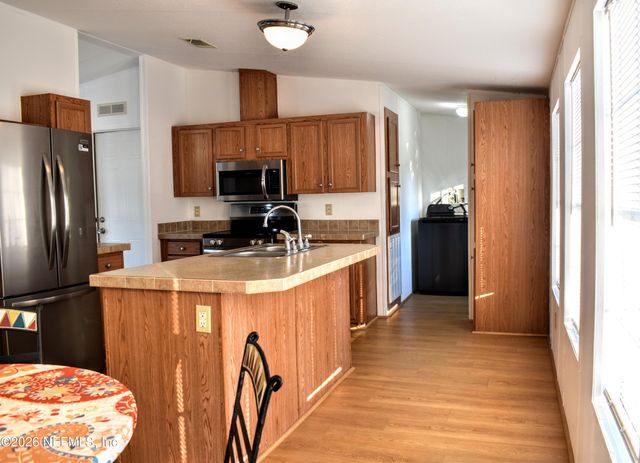 117 LAKE VIEW Avenue, Georgetown, FL 32139