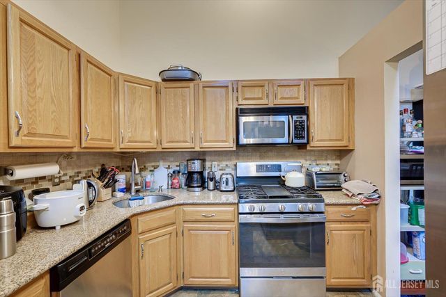 45 Amethyst Way, Franklin, NJ 08823