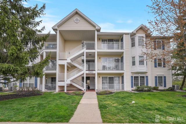 45 Amethyst Way, Franklin, NJ 08823