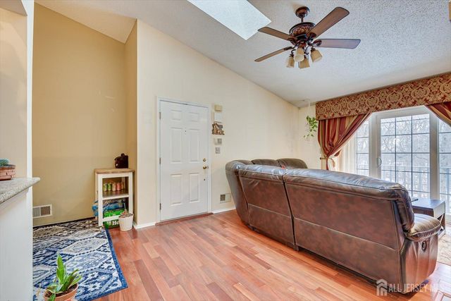 45 Amethyst Way, Franklin, NJ 08823