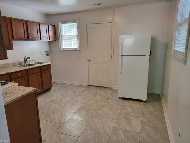 2806 Rosalee DR, Hampton, VA 23661