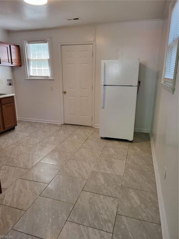 2806 Rosalee DR, Hampton, VA 23661