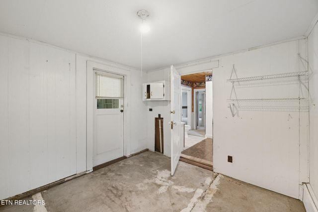 2512 Clearwater Rd, Athens, TN 37303