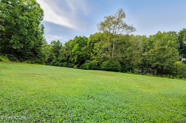 2512 Clearwater Rd, Athens, TN 37303