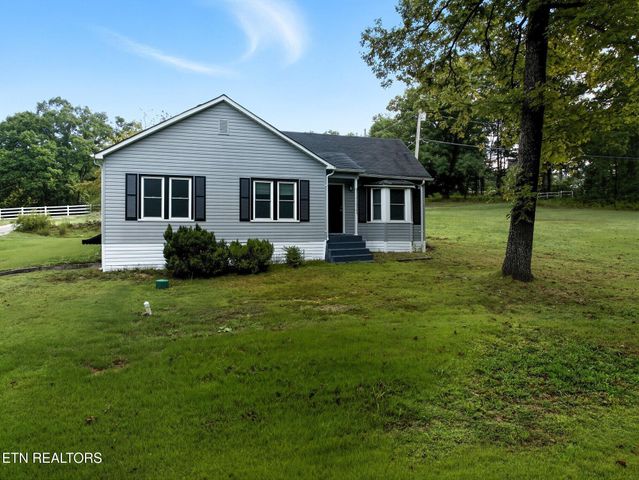 2512 Clearwater Rd, Athens, TN 37303