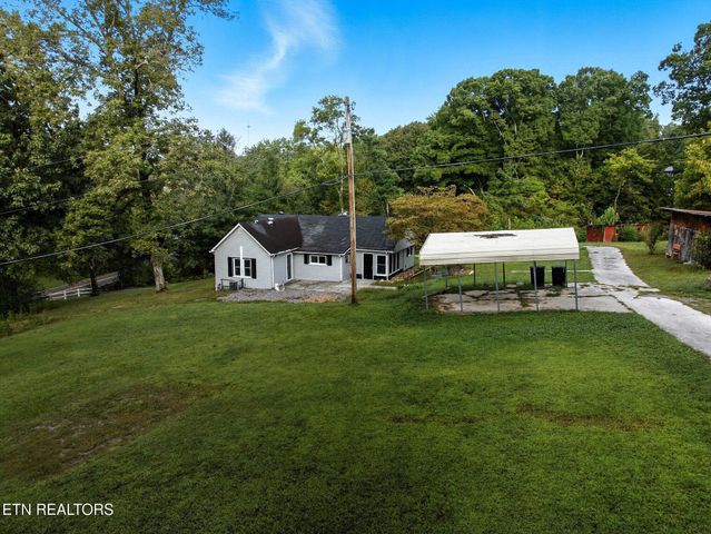 2512 Clearwater Rd, Athens, TN 37303