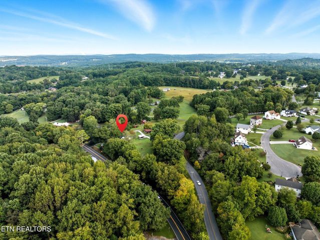 2512 Clearwater Rd, Athens, TN 37303