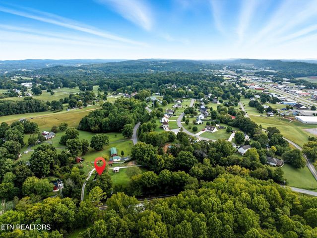 2512 Clearwater Rd, Athens, TN 37303