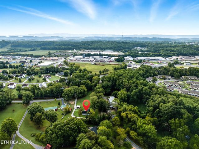 2512 Clearwater Rd, Athens, TN 37303