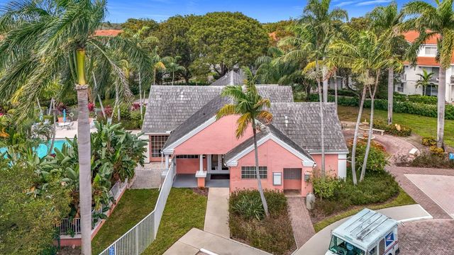 1020 CRYSTAL Way M, Delray Beach, FL 33444