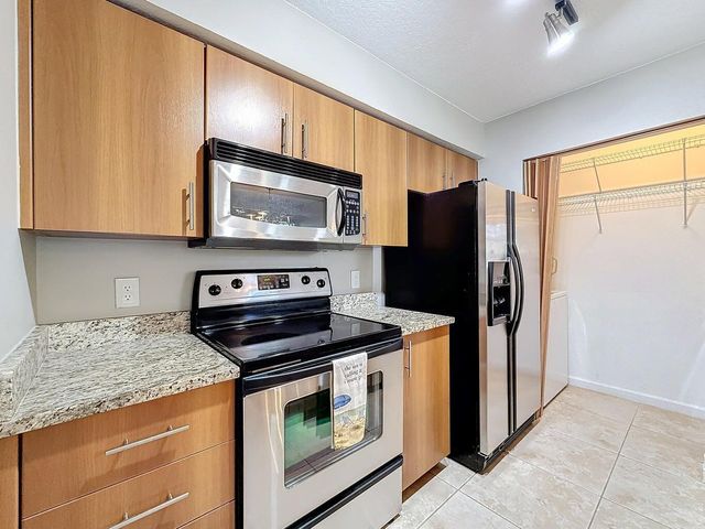 1020 CRYSTAL Way M, Delray Beach, FL 33444