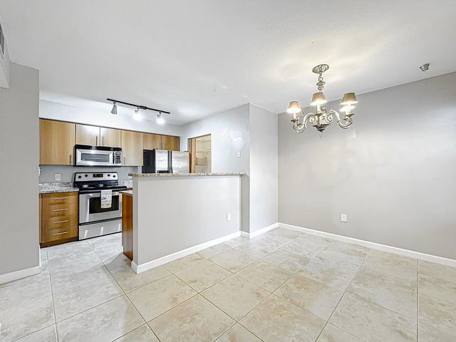 1020 CRYSTAL Way M, Delray Beach, FL 33444