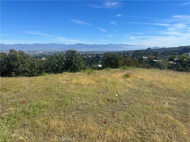 16986 Encino Hills Drive, Encino, CA 91436