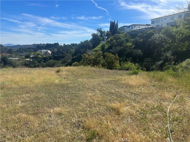 16986 Encino Hills Drive, Encino, CA 91436