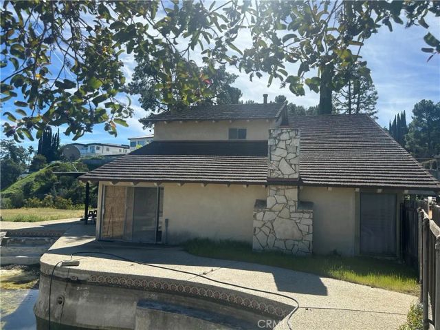 16986 Encino Hills Drive, Encino, CA 91436