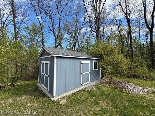 3699 Old Plank Road, Milford, MI 48381