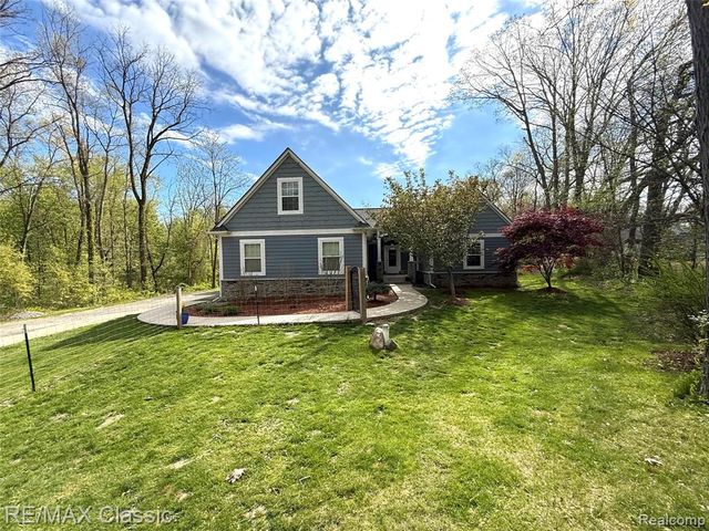 3699 Old Plank Road, Milford, MI 48381