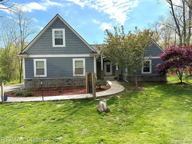 3699 Old Plank Road, Milford, MI 48381
