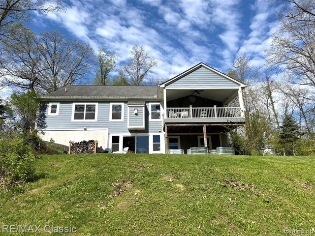 3699 Old Plank Road, Milford, MI 48381