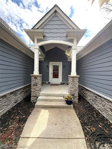 3699 Old Plank Road, Milford, MI 48381