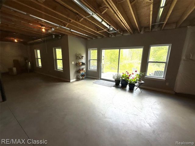 3699 Old Plank Road, Milford, MI 48381