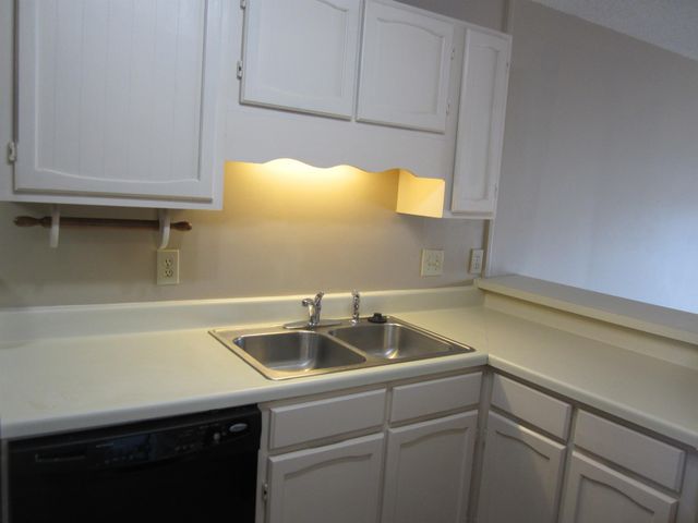 7700 Porcher Dr Apt 2303, Myrtle Beach, SC 29572