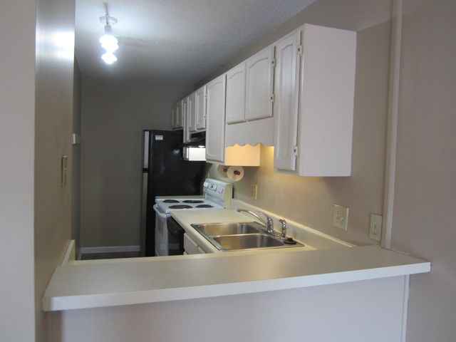 7700 Porcher Dr Apt 2303, Myrtle Beach, SC 29572