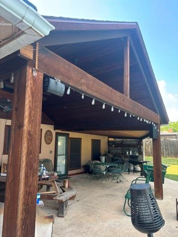 1107 W Sharpshire Drive, Waxahachie, TX 75165