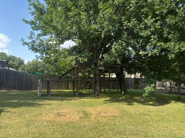 1107 W Sharpshire Drive, Waxahachie, TX 75165