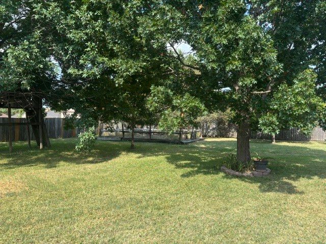 1107 W Sharpshire Drive, Waxahachie, TX 75165