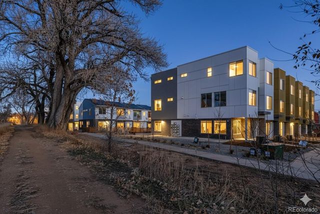 15354 W 69th Avenue, Arvada, CO 80007