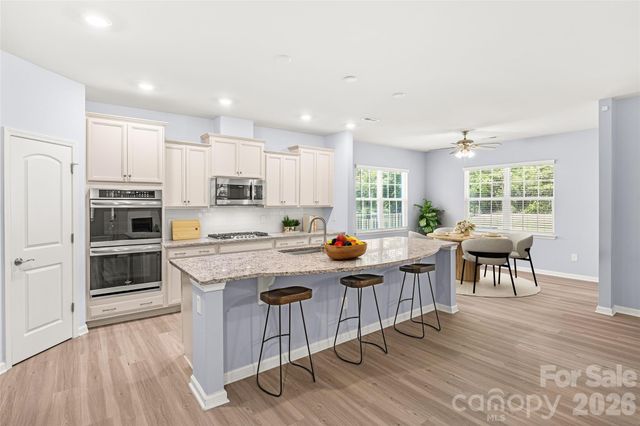 2321 Napa Valley Drive, Waxhaw, NC 28173
