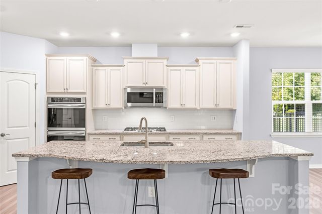 2321 Napa Valley Drive, Waxhaw, NC 28173