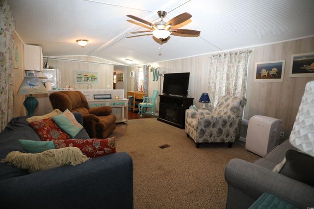 724 1st St., Murrells Inlet, SC 29576