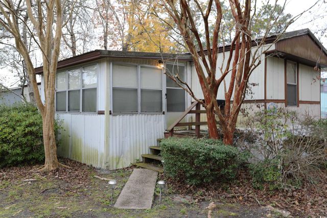 724 1st St., Murrells Inlet, SC 29576