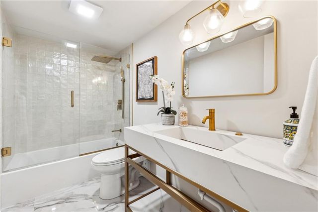 106 La Rue Place NW, Atlanta, GA 30327