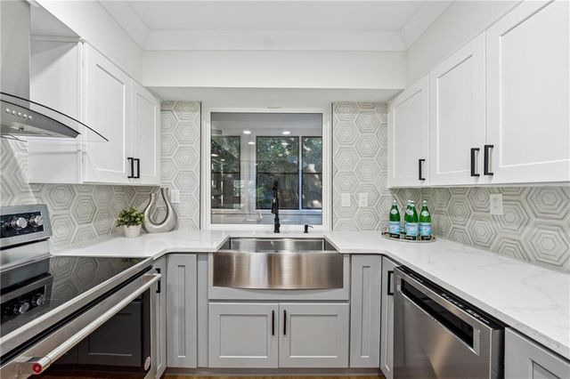 106 La Rue Place NW, Atlanta, GA 30327