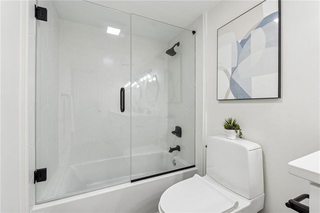 106 La Rue Place NW, Atlanta, GA 30327