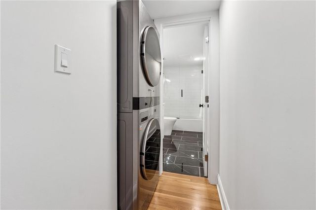 106 La Rue Place NW, Atlanta, GA 30327