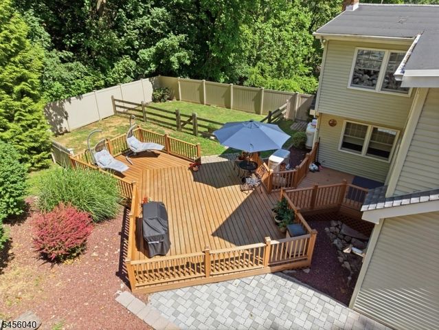 70 Old Mountain Rd, Clinton Twp., NJ 08833