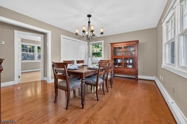 70 Old Mountain Rd, Clinton Twp., NJ 08833