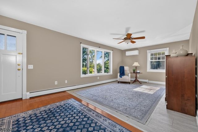 70 Old Mountain Rd, Clinton Twp., NJ 08833