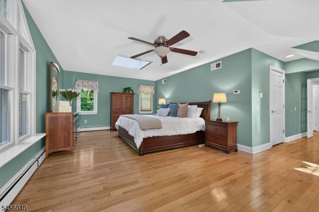 70 Old Mountain Rd, Clinton Twp., NJ 08833