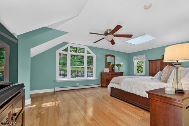 70 Old Mountain Rd, Clinton Twp., NJ 08833