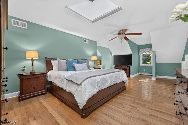70 Old Mountain Rd, Clinton Twp., NJ 08833