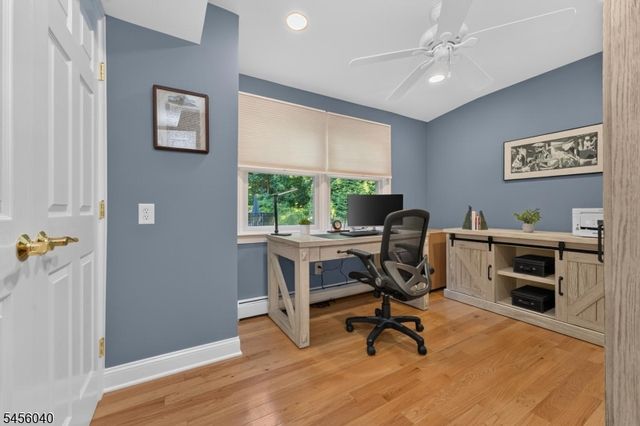 70 Old Mountain Rd, Clinton Twp., NJ 08833