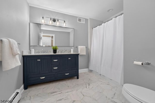 70 Old Mountain Rd, Clinton Twp., NJ 08833