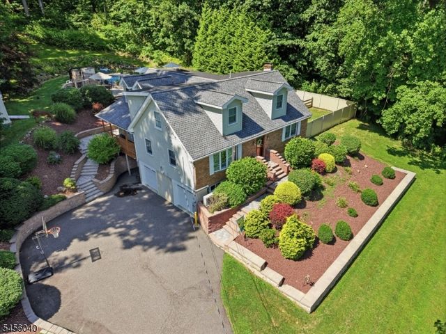 70 Old Mountain Rd, Clinton Twp., NJ 08833