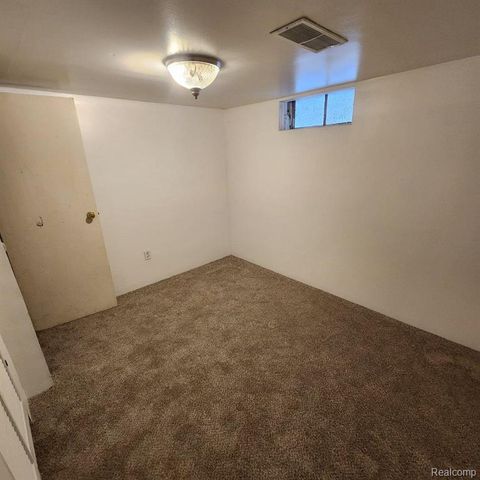 3912 Douglas Avenue, Flint, MI 48506