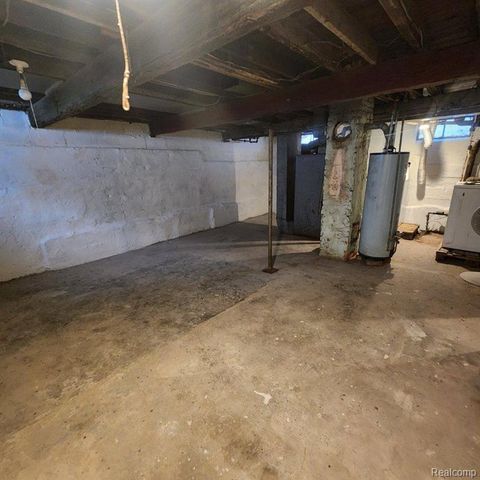 3912 Douglas Avenue, Flint, MI 48506